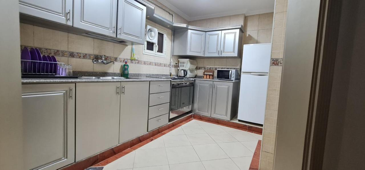 Comfy 3 Bedrooms Apartment In Cairo 96 المظهر الخارجي الصورة